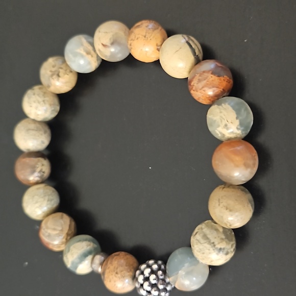 Lagos bracelet & pouch - Picture 2 of 2